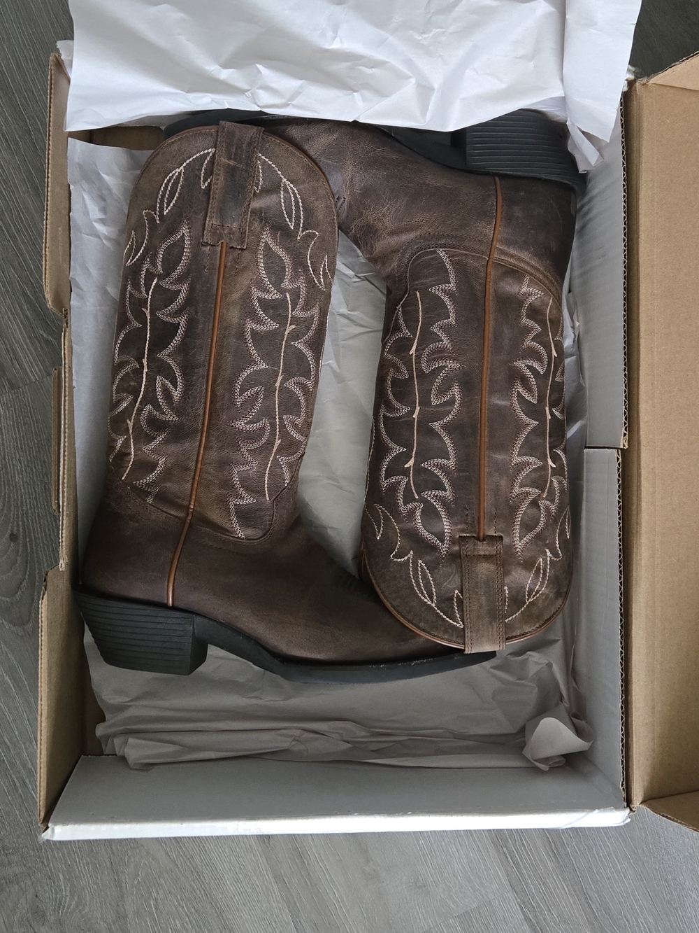 Shyanne Brown Western Embroidered Leather Cowgirl Boots - Picture 8 of 8